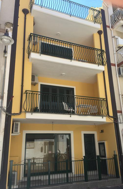 勒托阳尼Milly House公寓 外观 照片